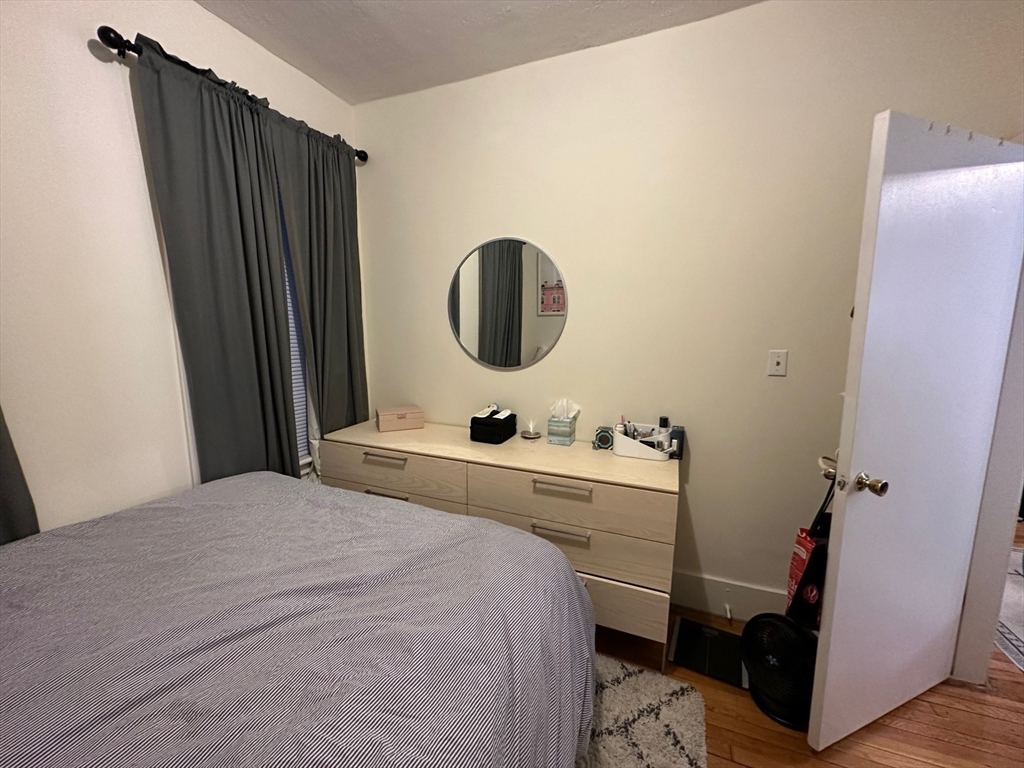 11 Irving St, Beacon Hill