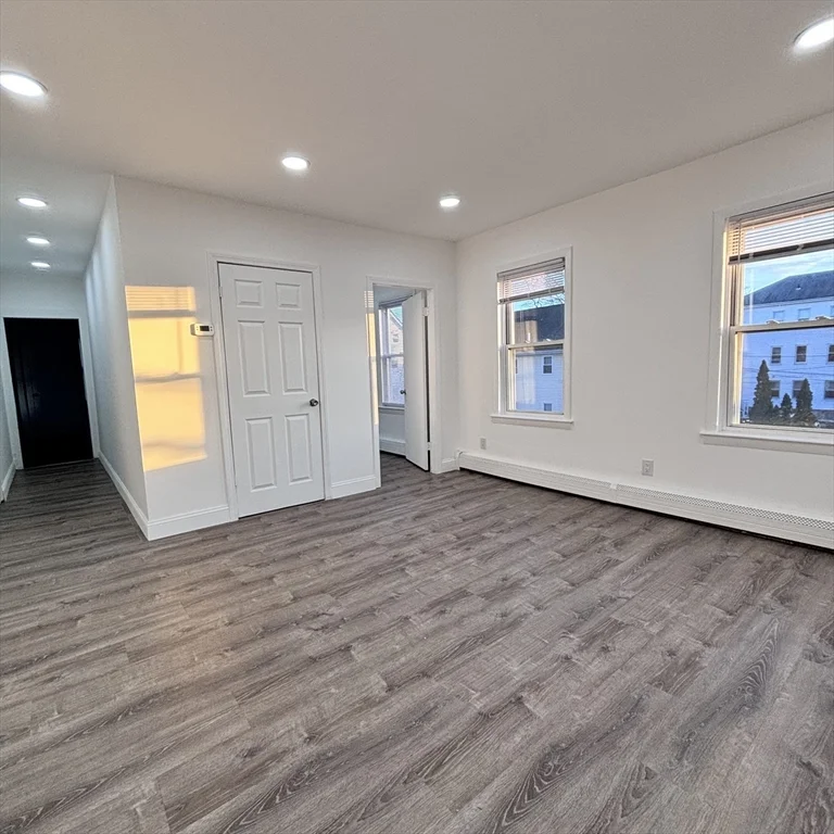 12 Pine St, Attleboro