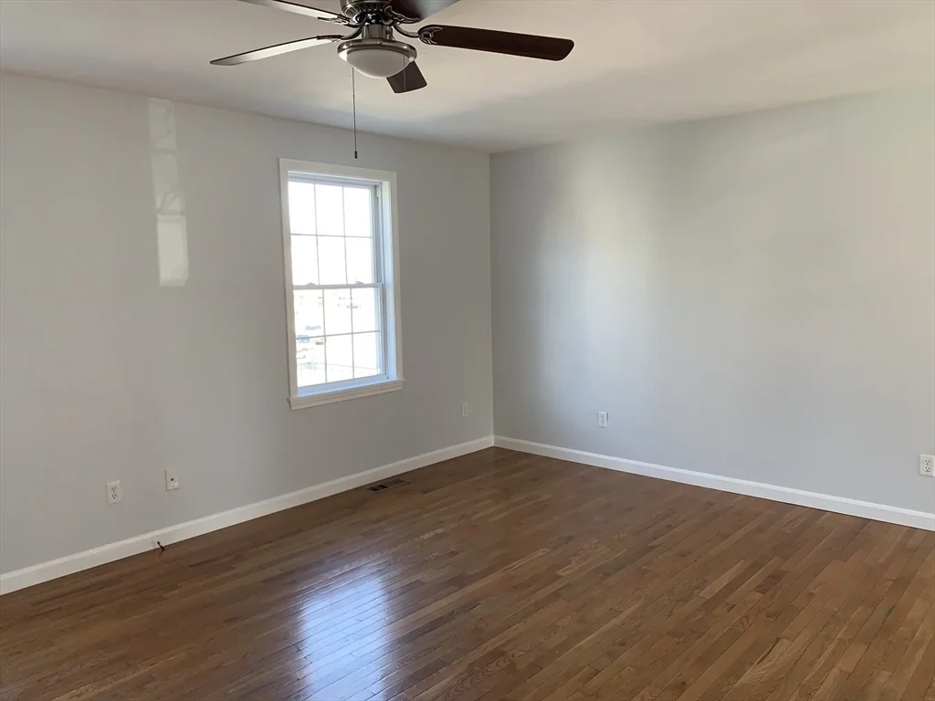 170 Lawrence St, Fall River