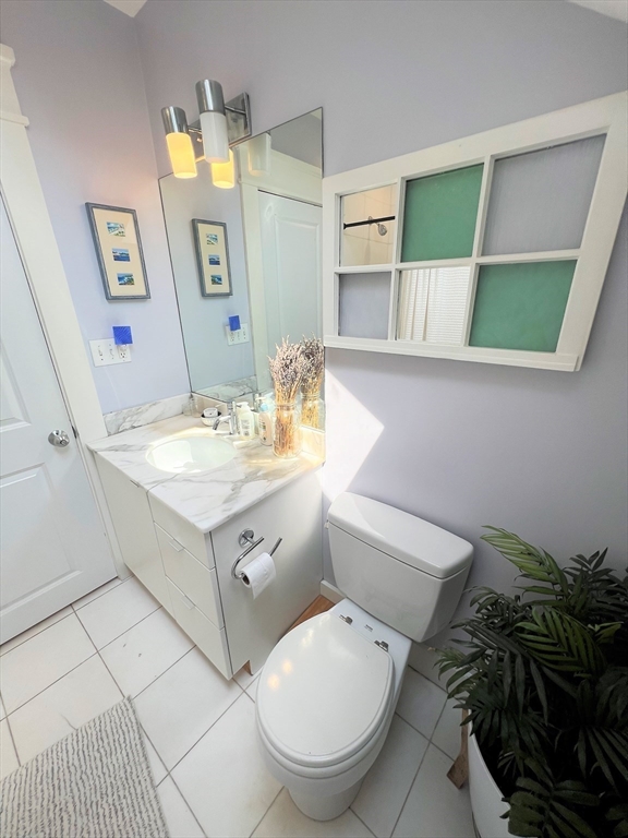 44 Rockview St, Jamaica Plain