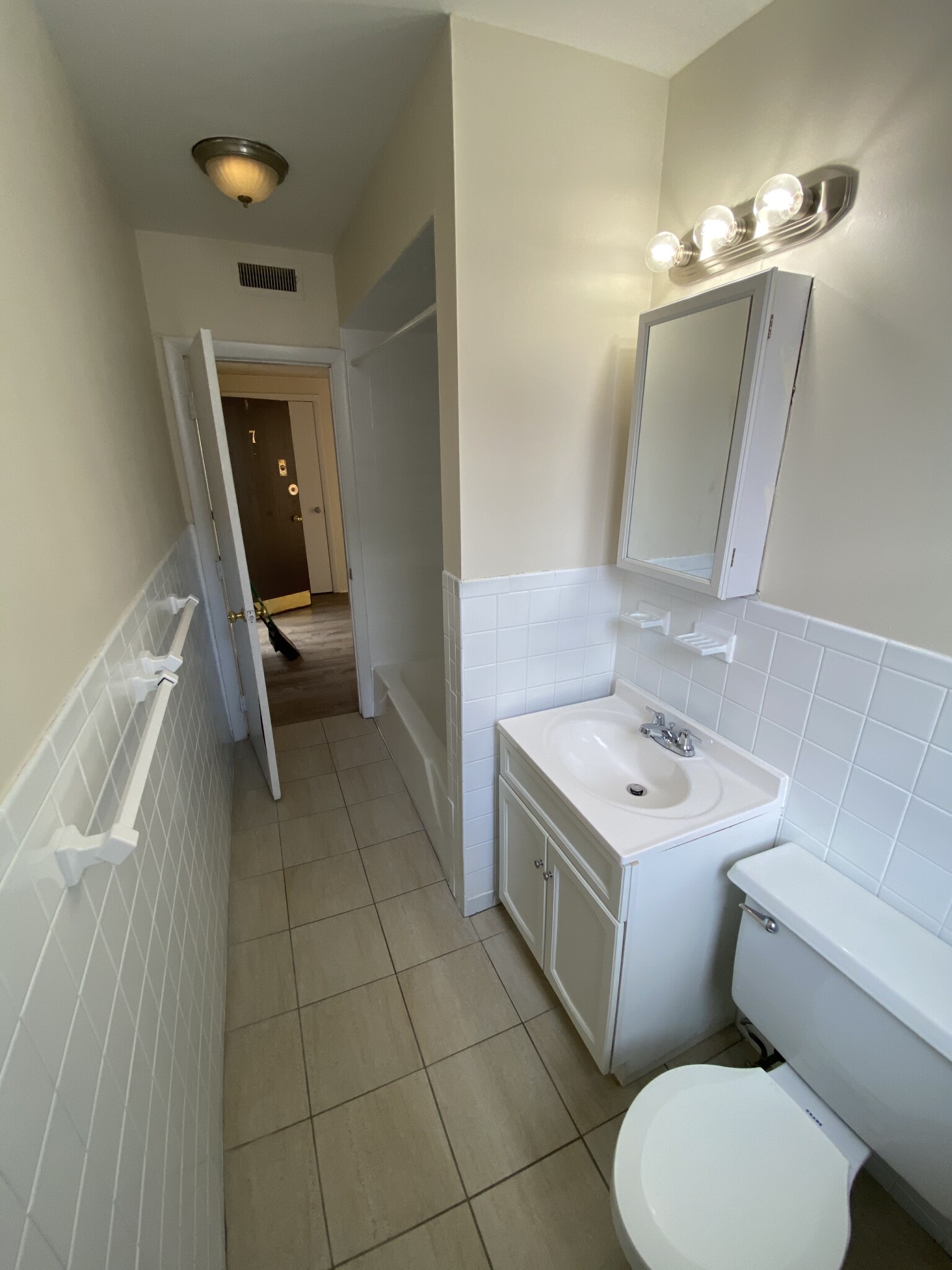 1135 Commonwealth Ave, Allston