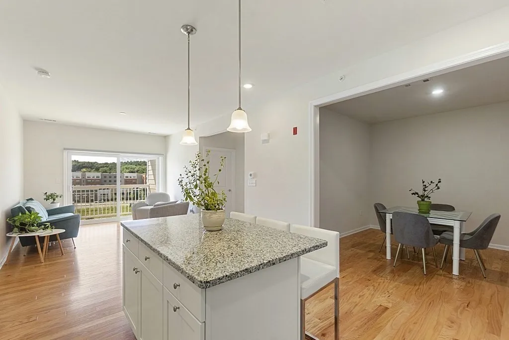 120 University, Westwood