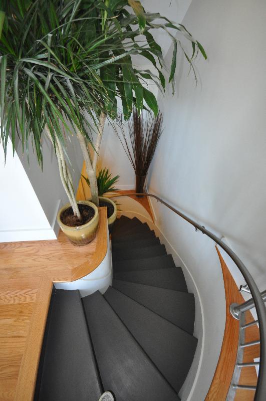 658 Massachusetts Ave, South End