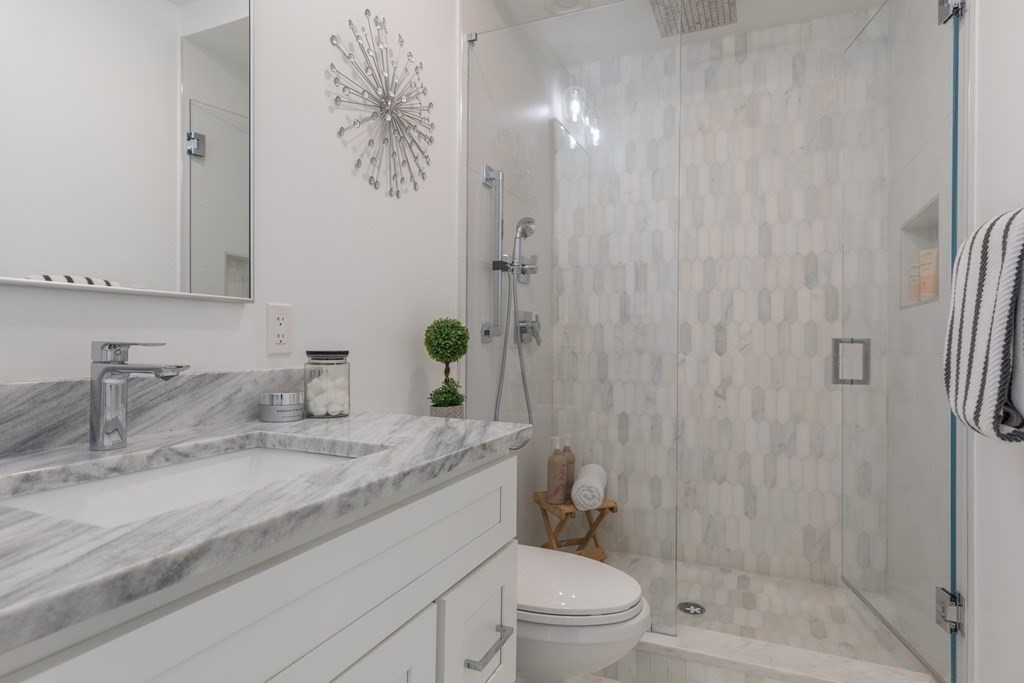 331 Chelsea St, East Boston