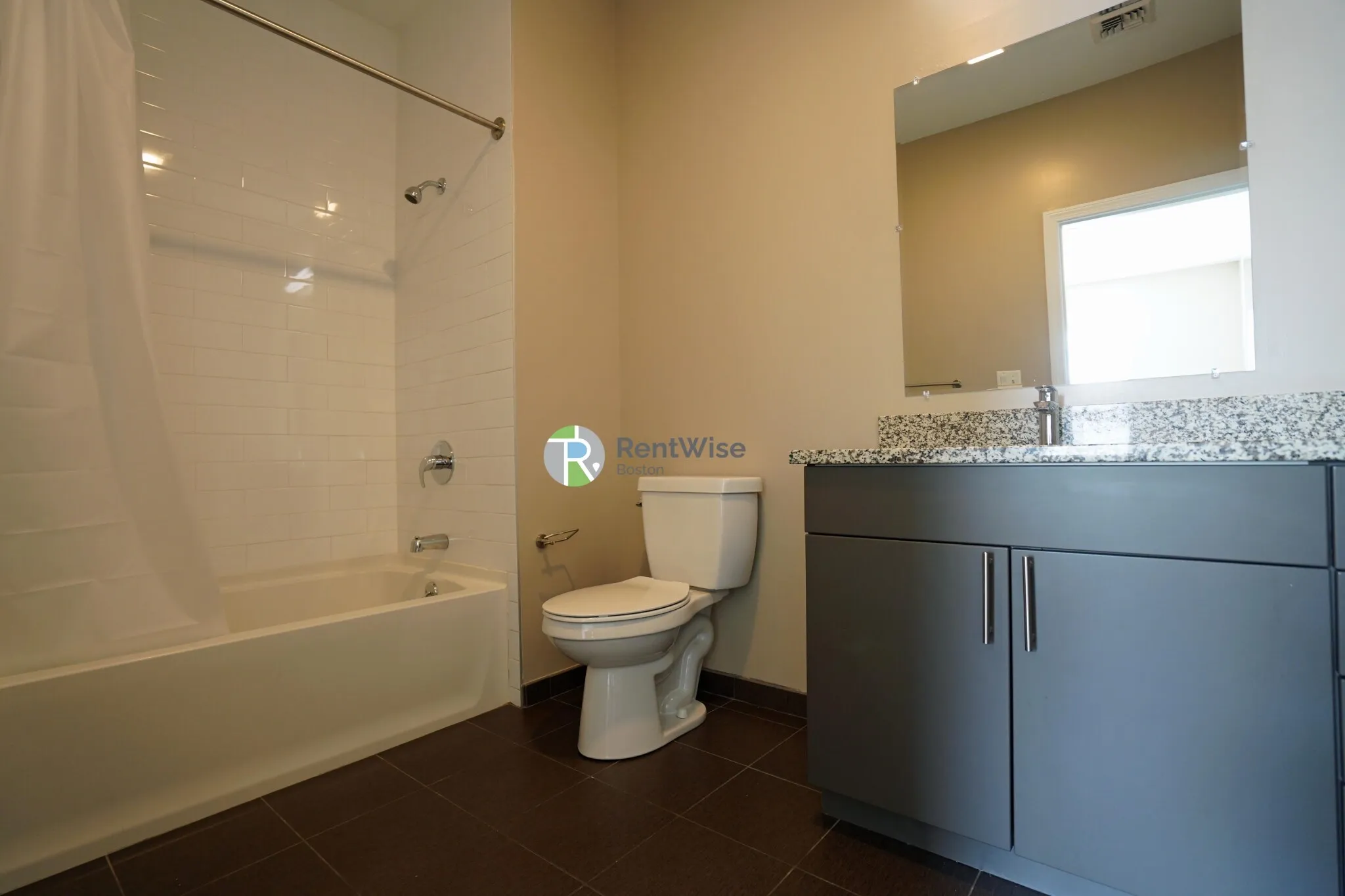 625 Mcgrath Highway, East Somerville