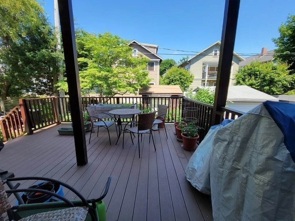 153 Chilton St, Neighborhood Nine