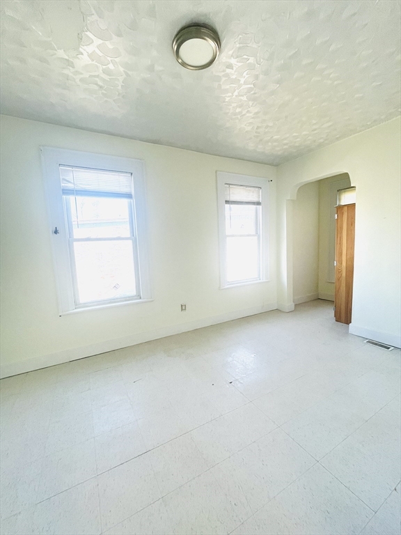 93 Pleasant St, Brockton