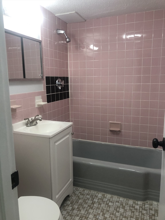 685 Moody St, Waltham