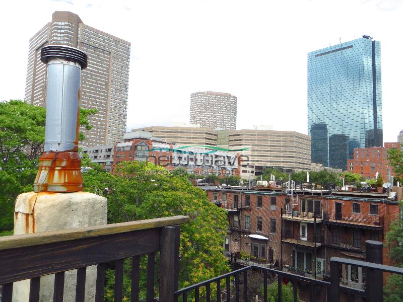 17 Holyoke St, South End