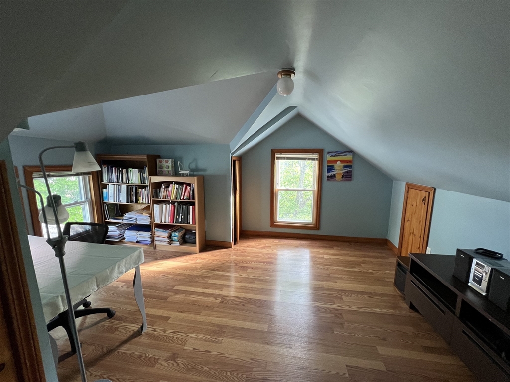 254 Park St, West Roxbury