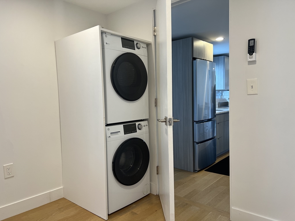 28 Neptune Ave, Winthrop