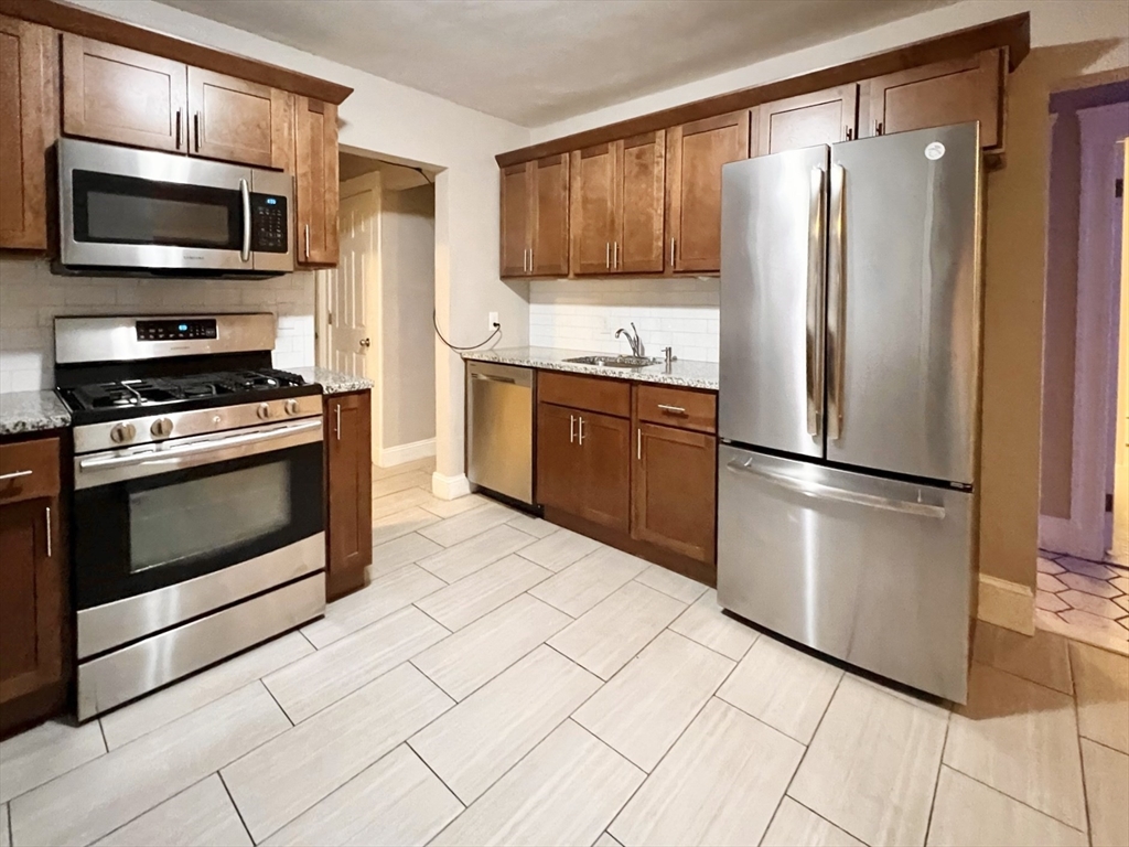 128 Lawrence St, Medford