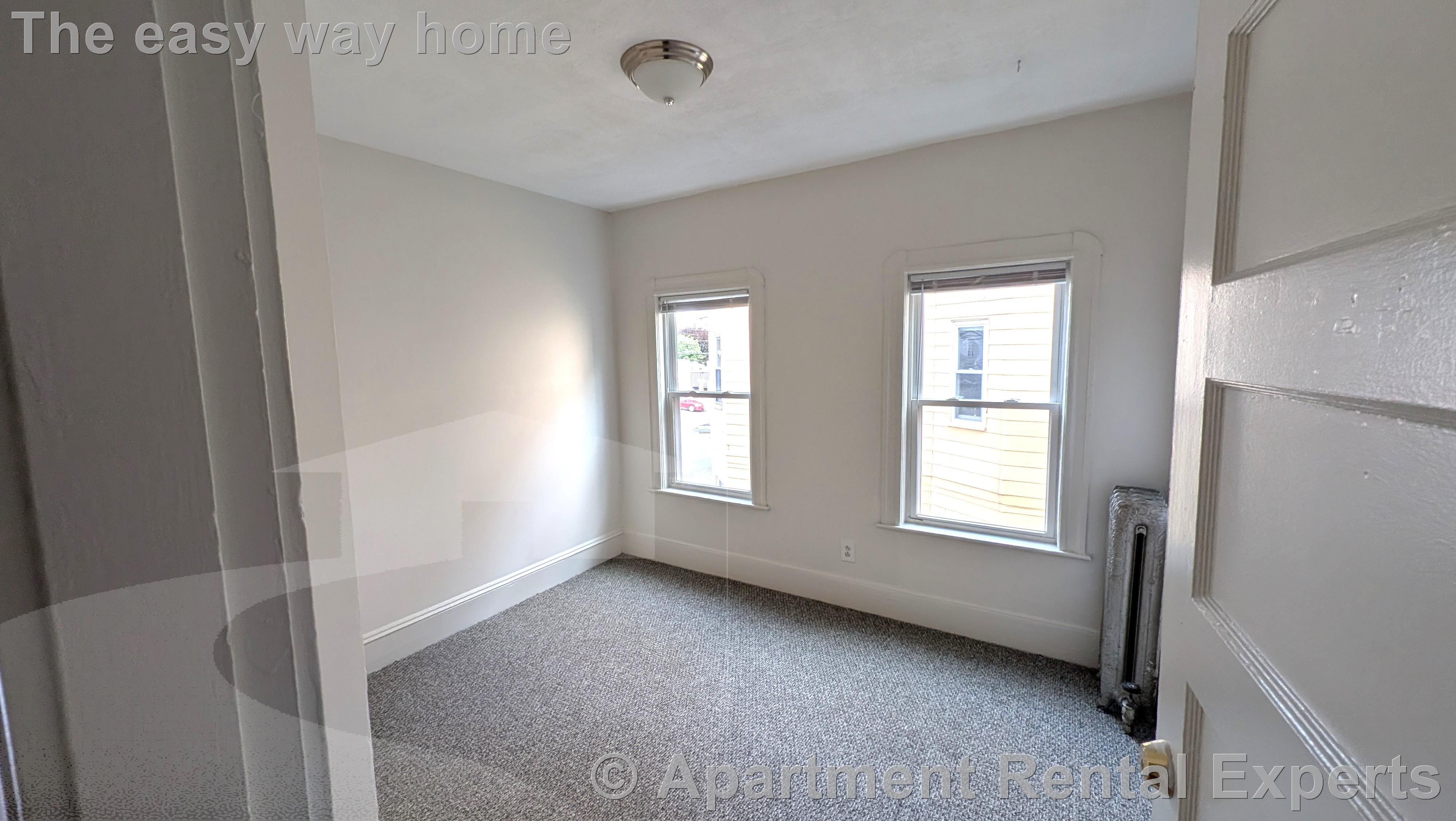 294 Boston Ave, Tufts