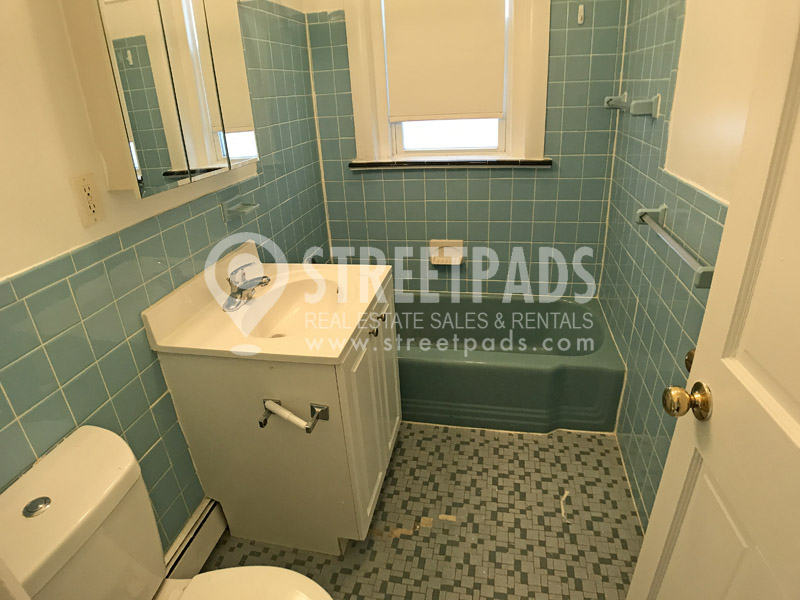 1539 Beacon St, Griggs Park