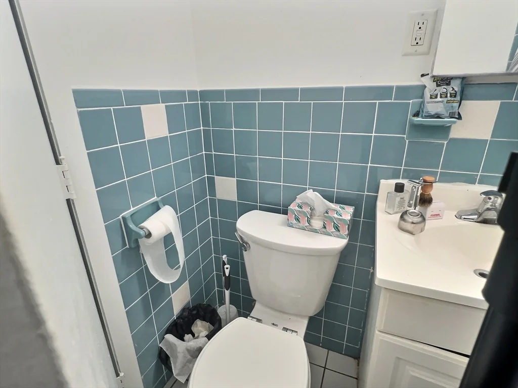 1027 Commonwealth Ave, Allston