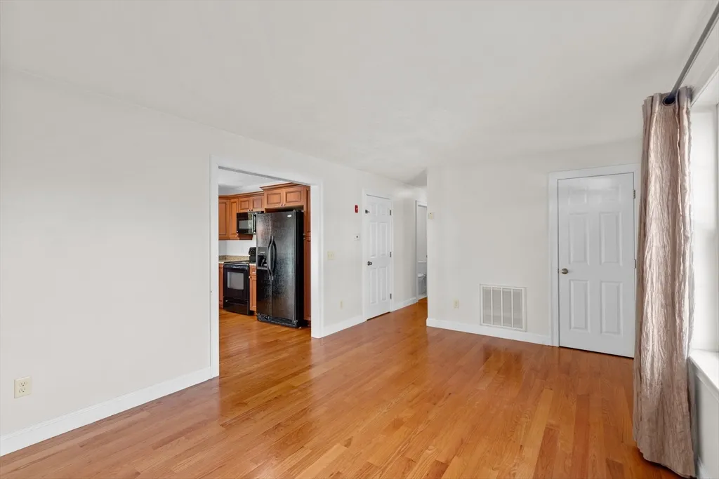 130-R Billington St, Plymouth