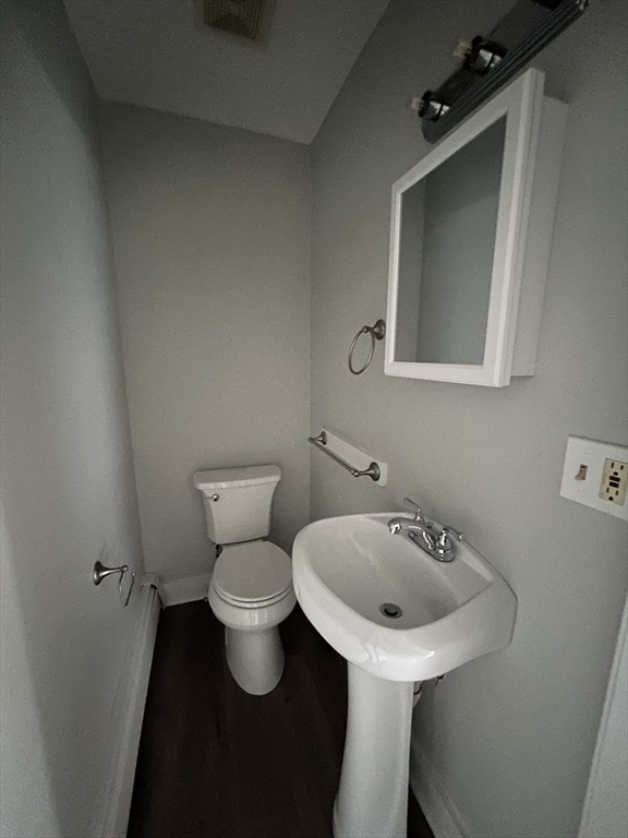 6 Swetts Ct, Watertown