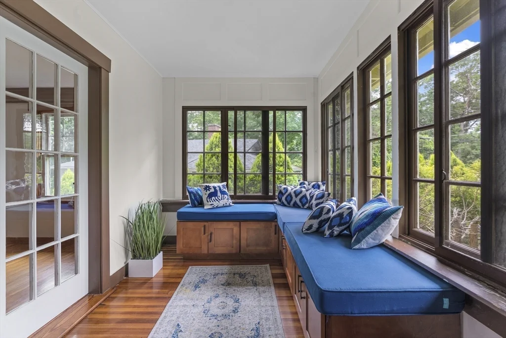 50 Grove Hill Park, Newton