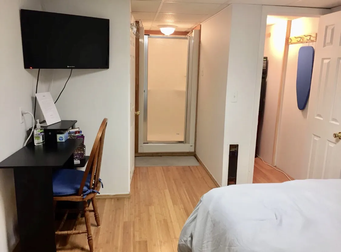 132 Bremen St, East Boston