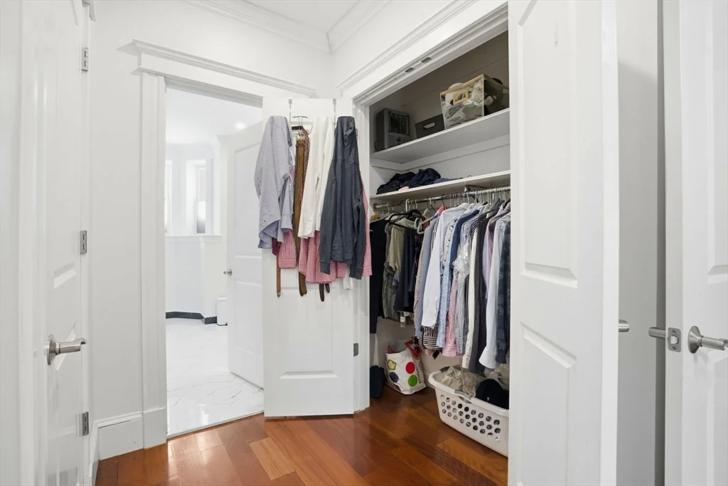 17 Gates, South Boston