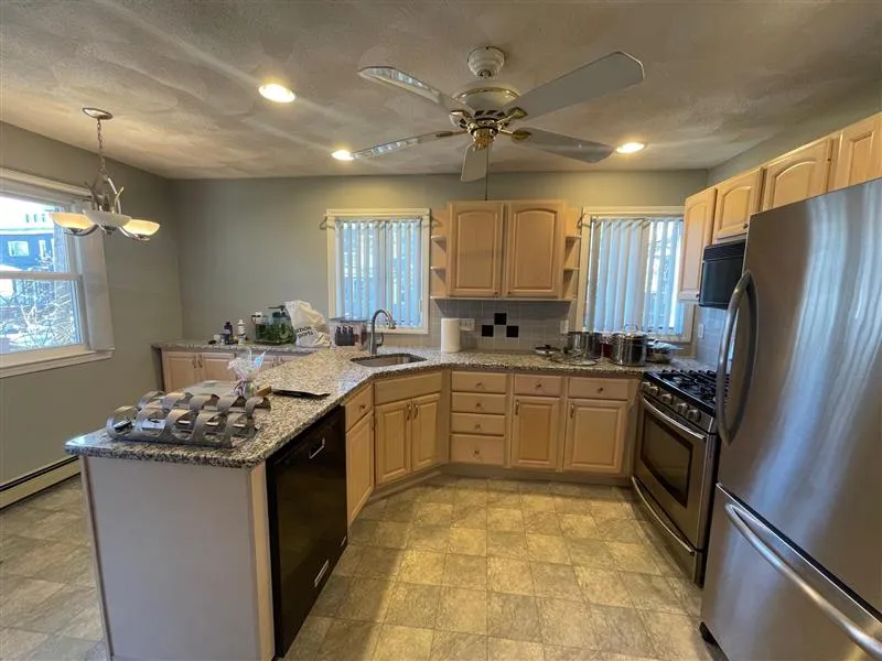 112 Boston Ave, Powder House Square