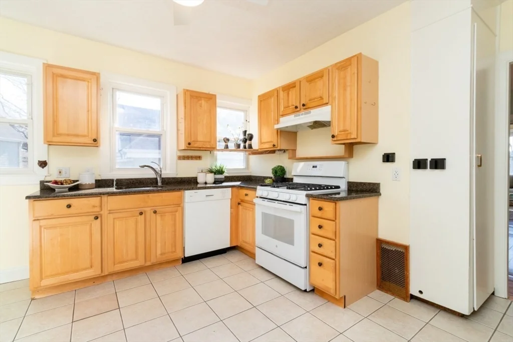 23 Wenham St, Jamaica Plain