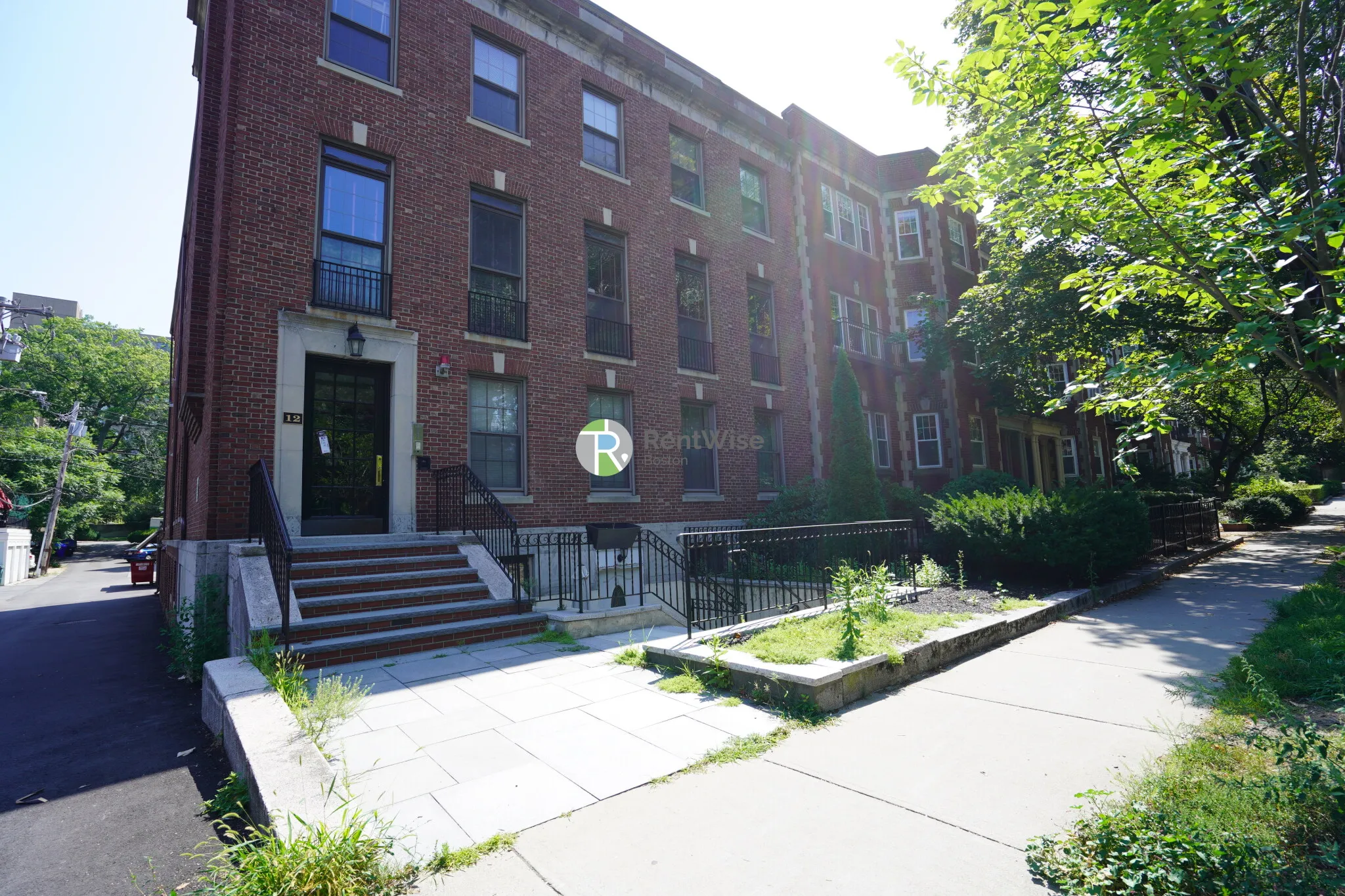 12 Dean Rd, Brookline