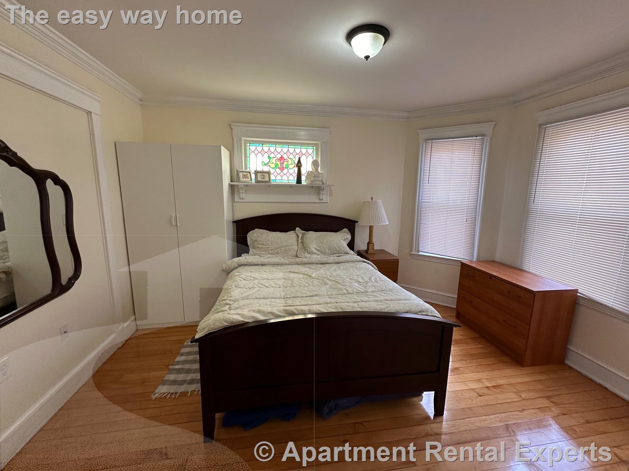 32 Walnut St, Arlington Heights