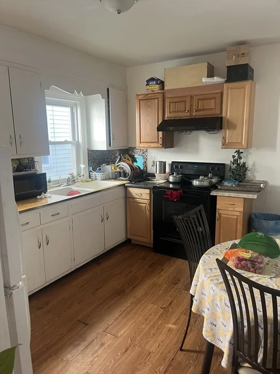 33 Fairmont St, Malden