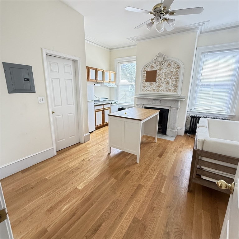 84 Ellery St, Mid-Cambridge