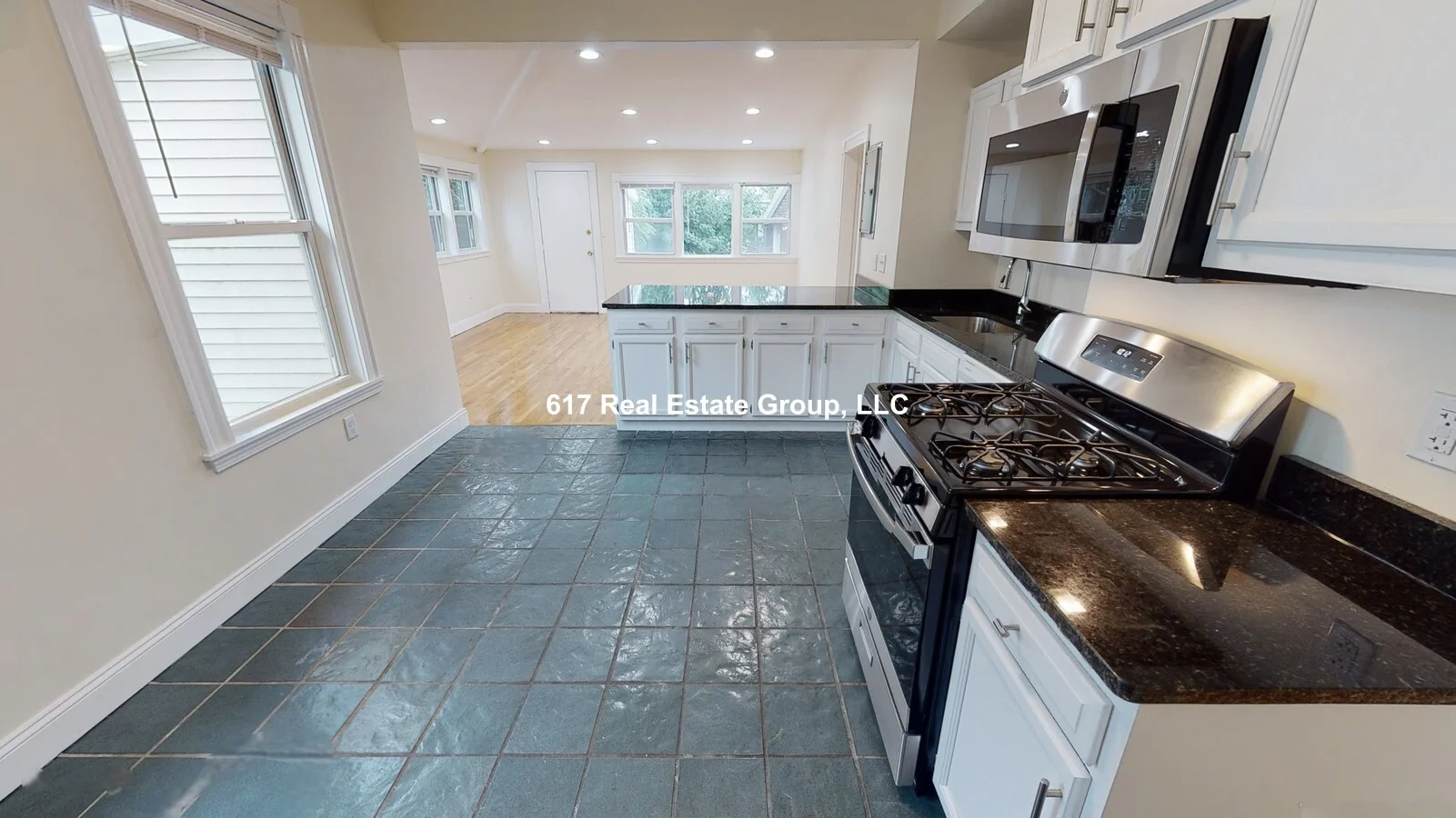 2574 Massachusetts Ave, North Cambridge