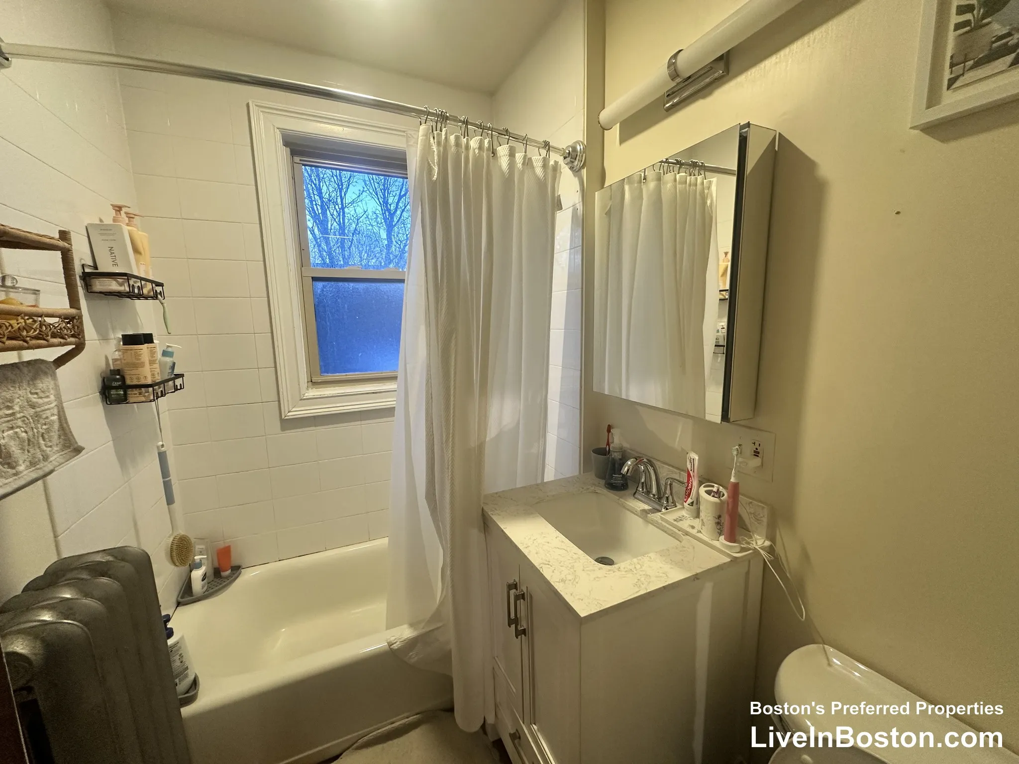 33 Iroquois St, Mission Hill