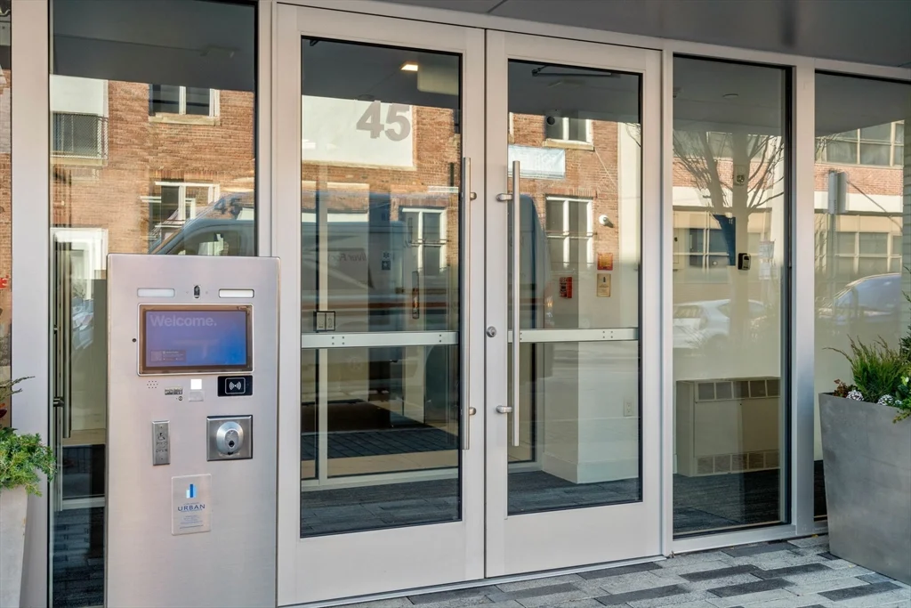 45 W 3rd St, South Boston