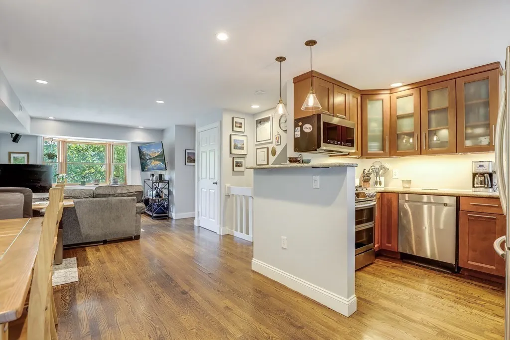 154 West 3rd St, South Boston