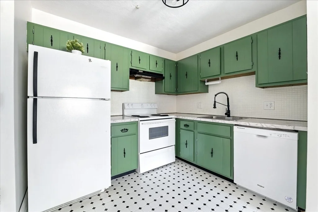 67 Milliken, Franklin
