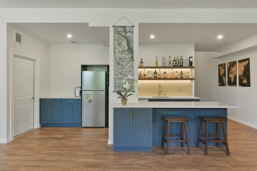 3 Wood Ln, Winchester