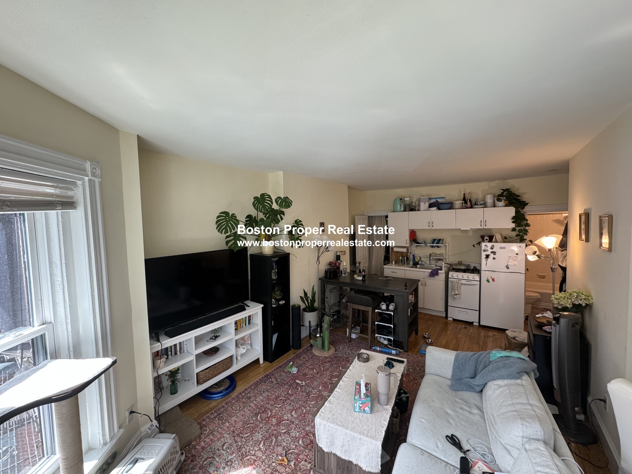 225 Newbury St, Back Bay