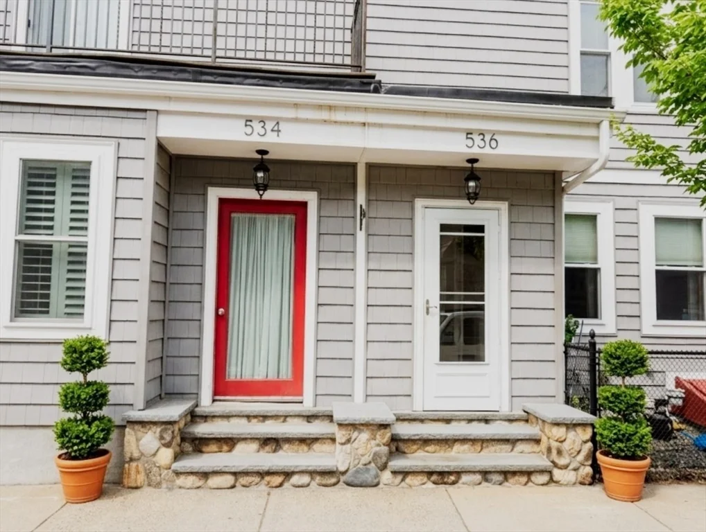 536 E 7th St, South Boston