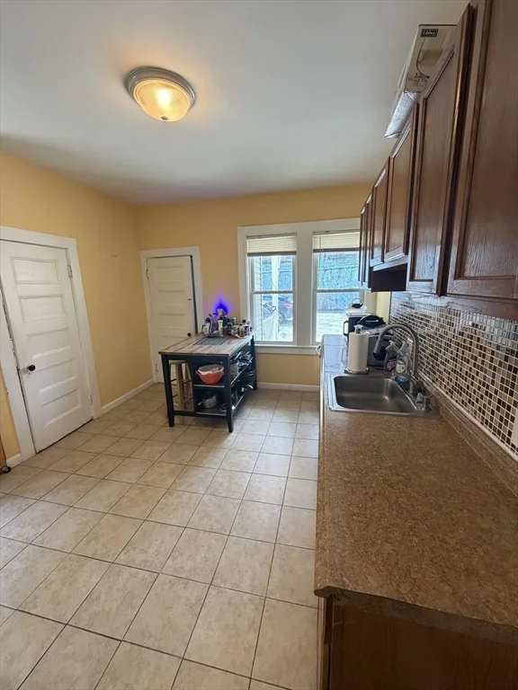 14 Madison St, Spring Hill
