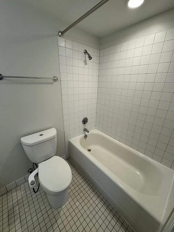 10 Museum Way, East Cambridge