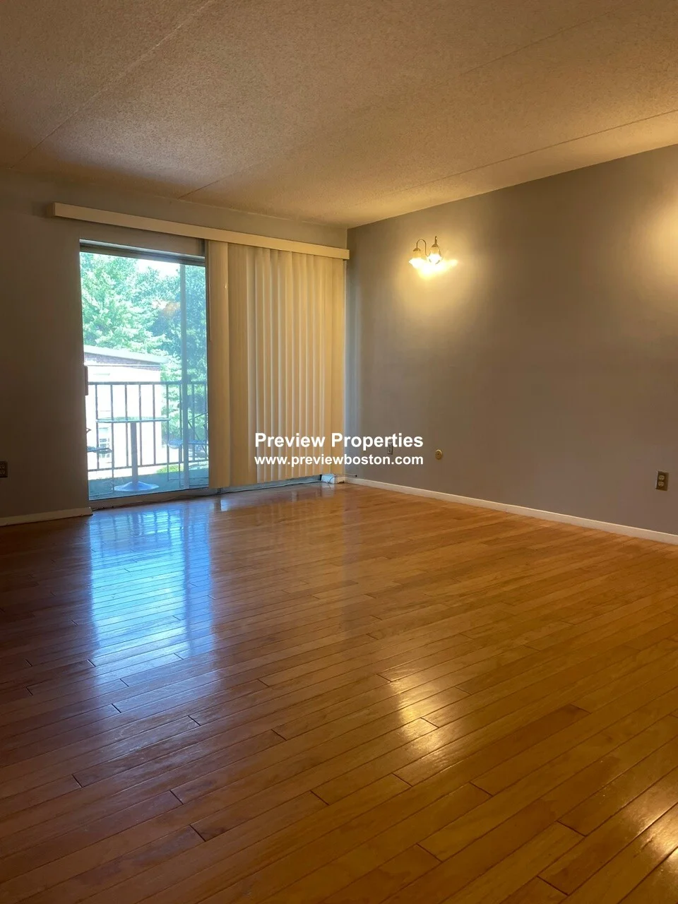 50 Broadlawn Park, Chestnut Hill