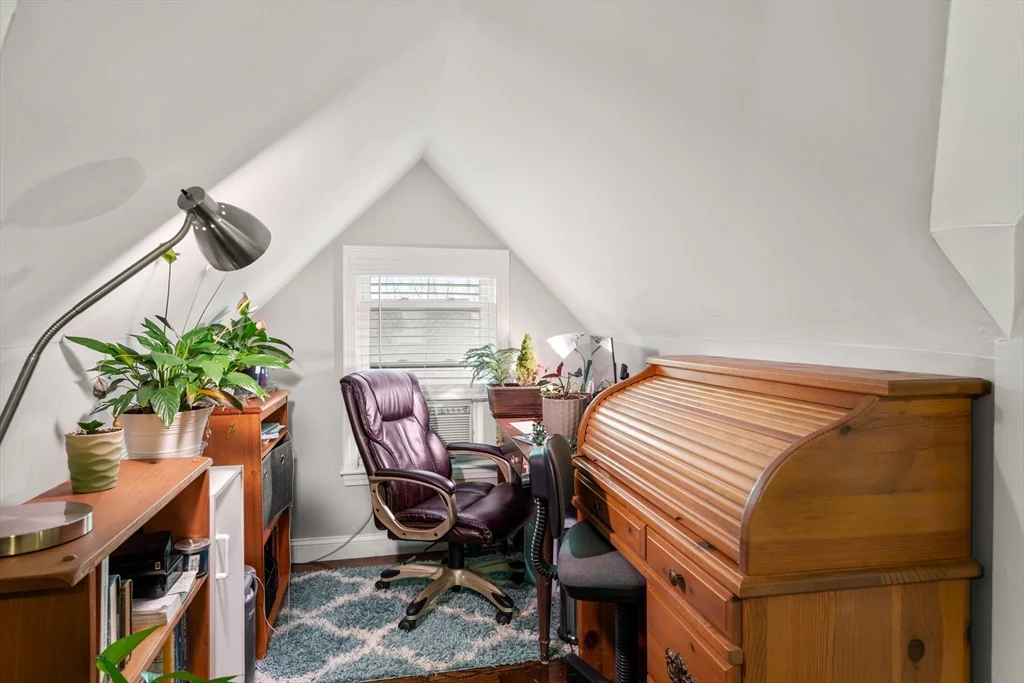 30 East Chestnut St, Sharon