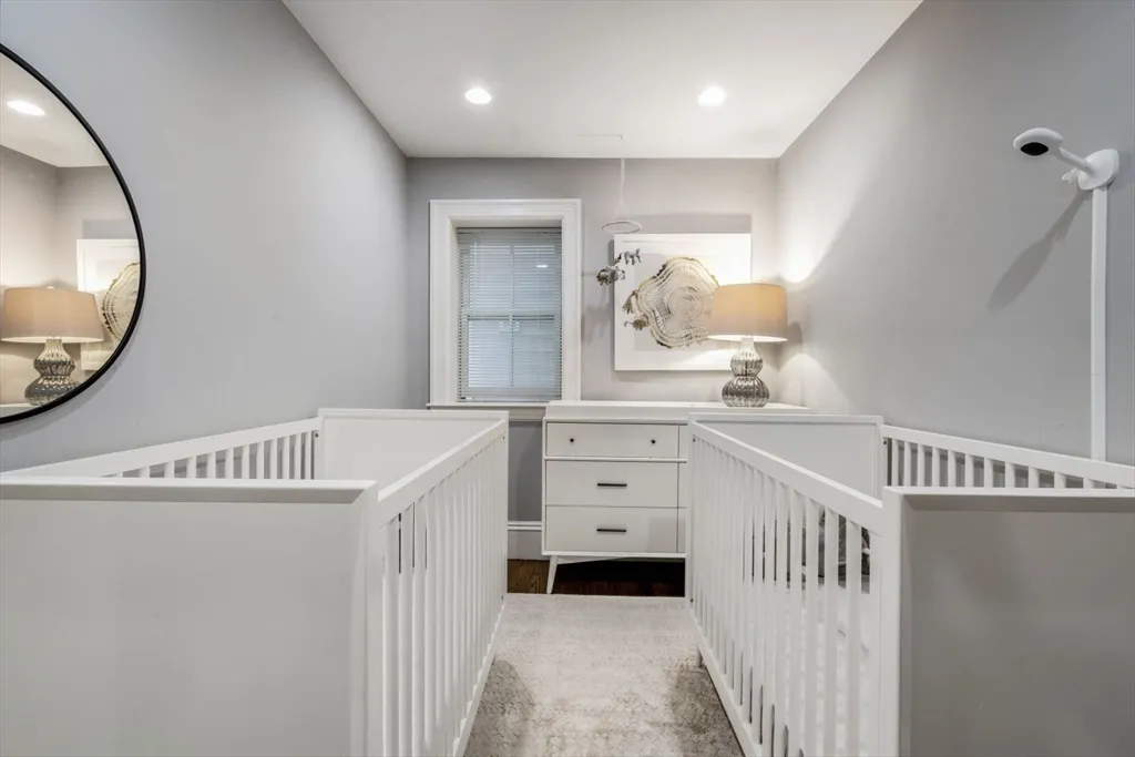 532 East Broadway, South Boston