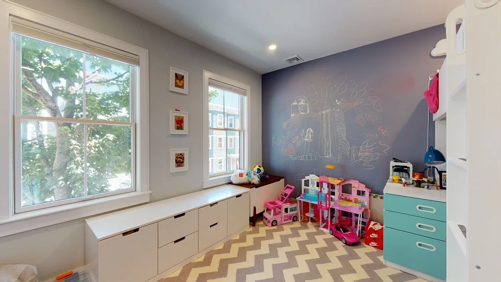 459 E 8th, South Boston