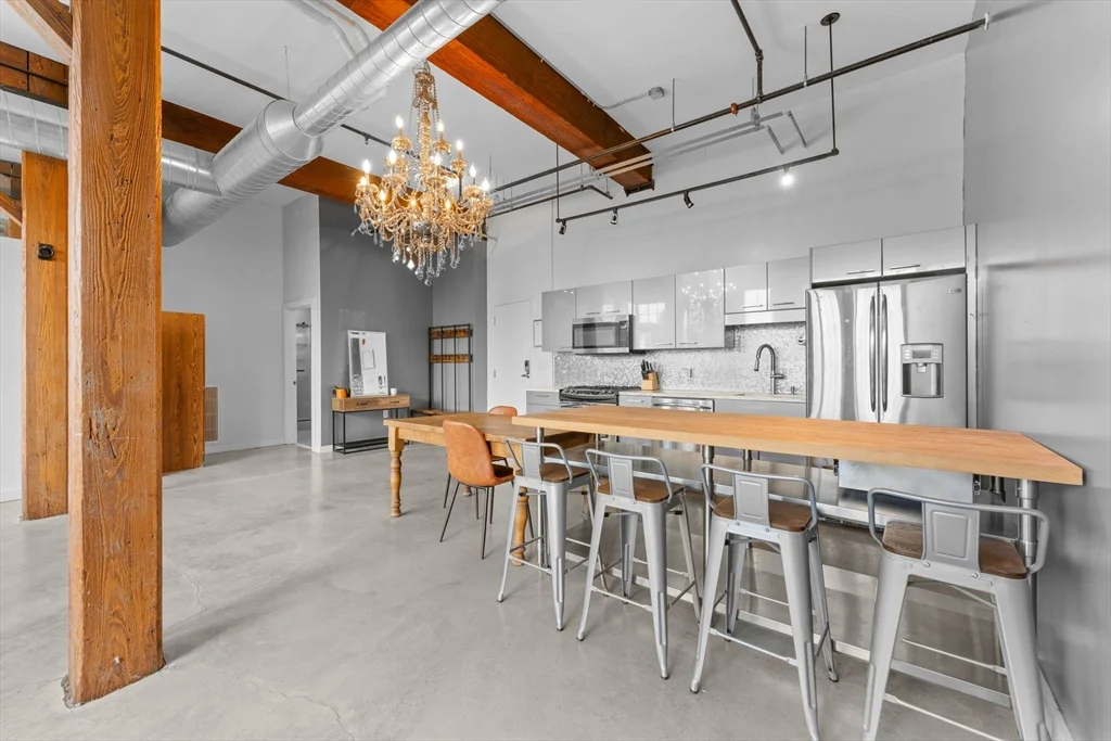 944 Dorchester Ave, Dorchester