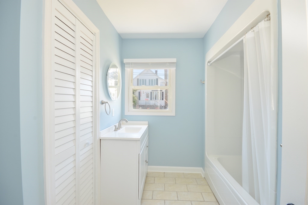 42 Buttonwood Rd, Bliss Corner