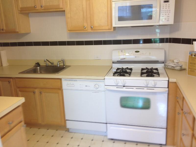 60-62 Bedford St, Banks Square