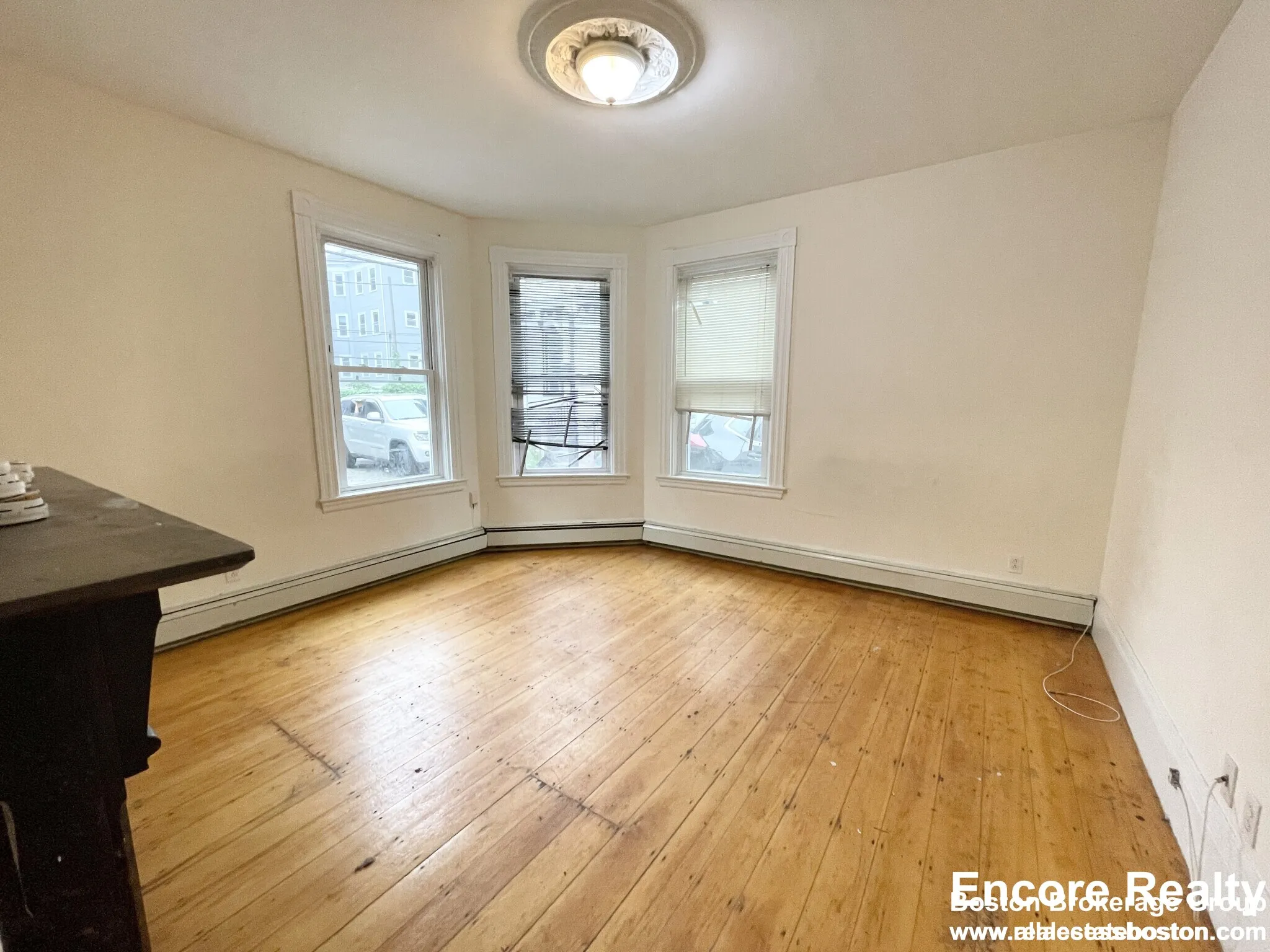 1 Folsom Ave, Mission Hill