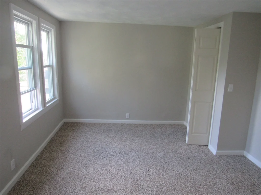 19 Chapman St, Dracut