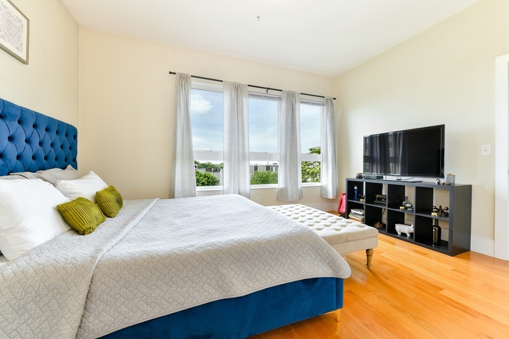 200 Silver St, South Boston